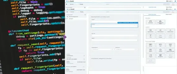 Gegenüberstellung von komplexem Programmiercode links und dem visuellen Formular-Editor der levelbuild Plattform rechts.